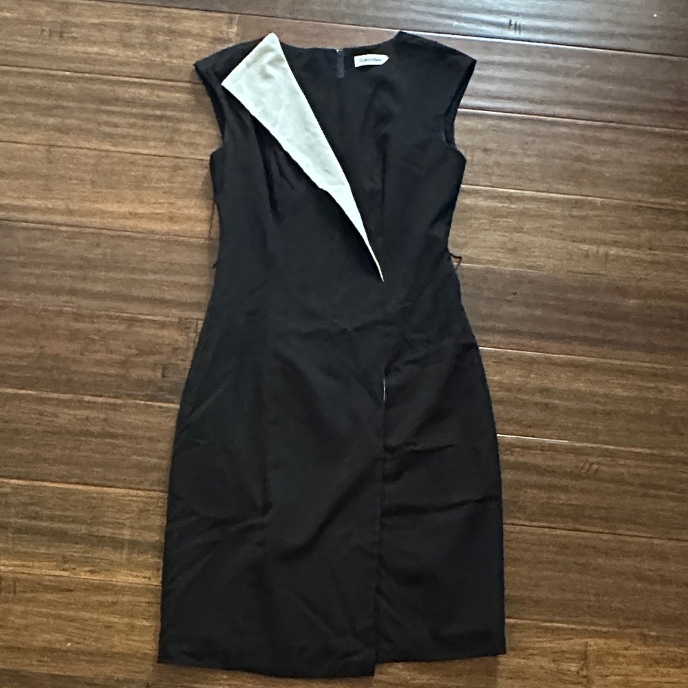 Elegant Calvin Klein Black Sleeveless Dress